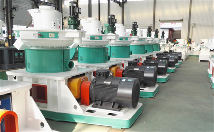 木屑顆粒機(jī)生產(chǎn)廠家車(chē)間圖 木屑顆粒機(jī)生產(chǎn)廠家車(chē)間圖